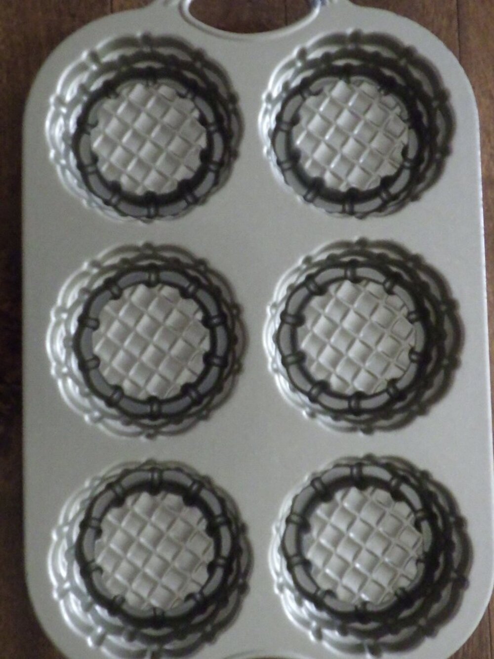 Nordic Ware 65th Anniversary Bundt Tray Non-Stick Aluminum Pan 5 cup / 1.2L